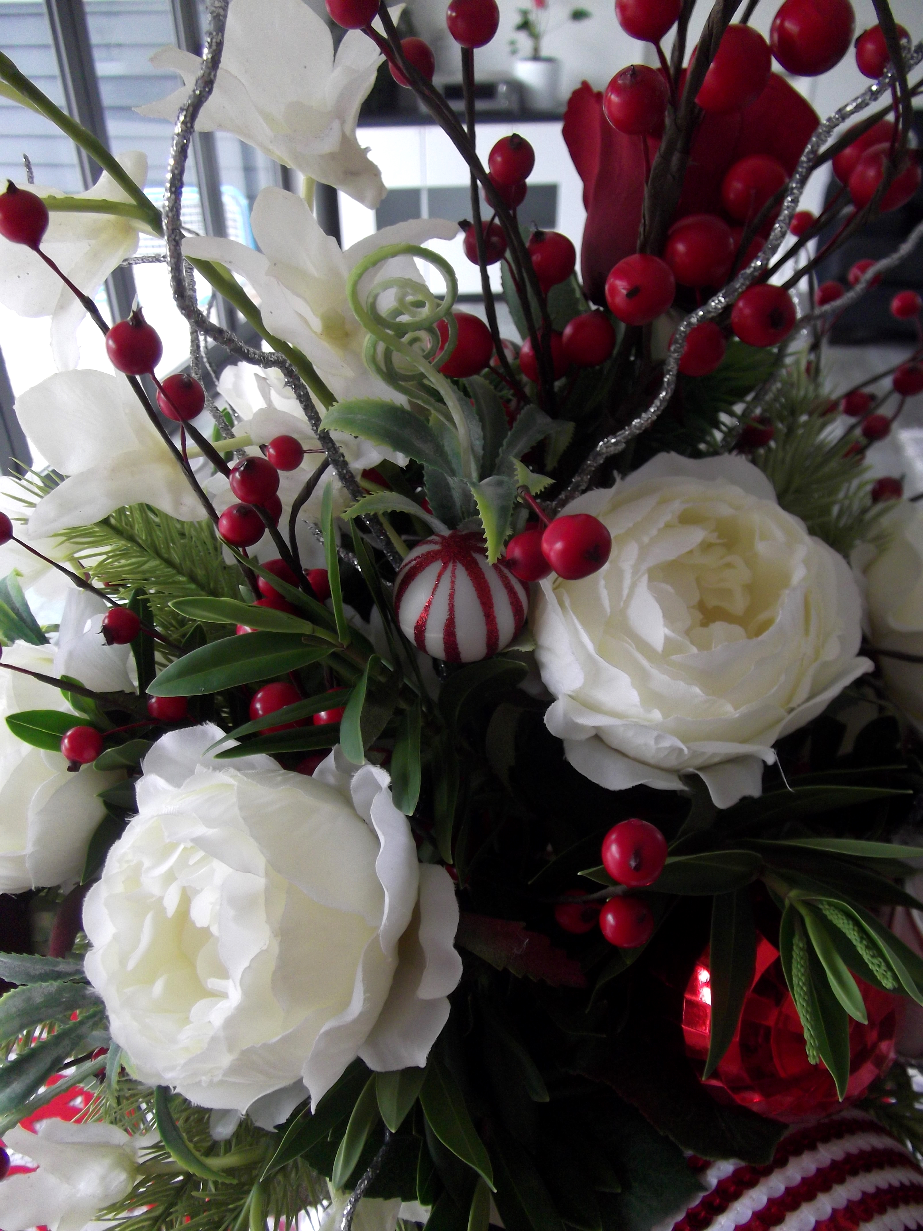 Christmas Koru in Table Centrepiece