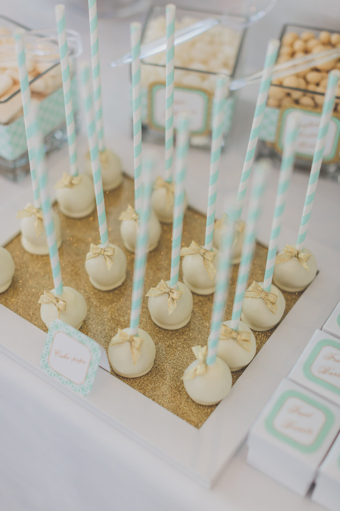 CoraleeStone Cakepops