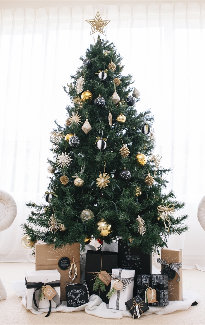 Black, Gold and White Christmas Tree